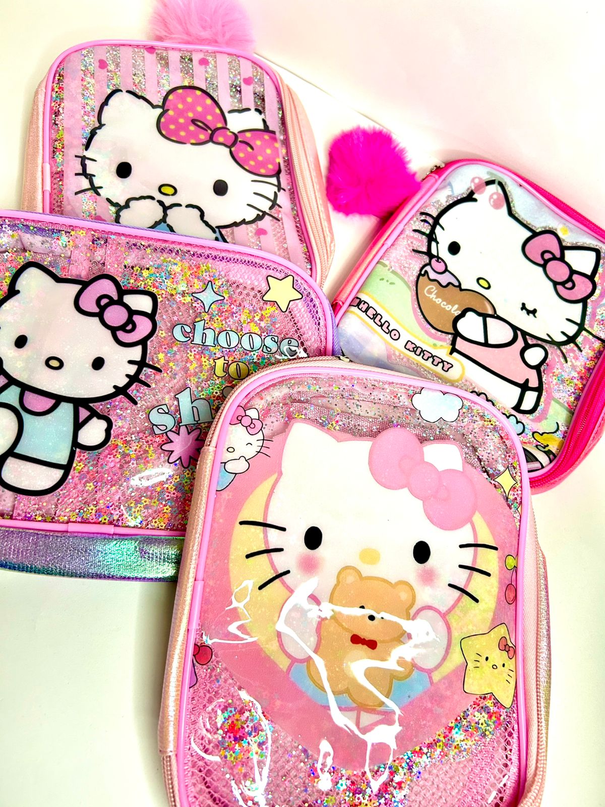 Estojo box  Hello Kitty com ziper e divisórias