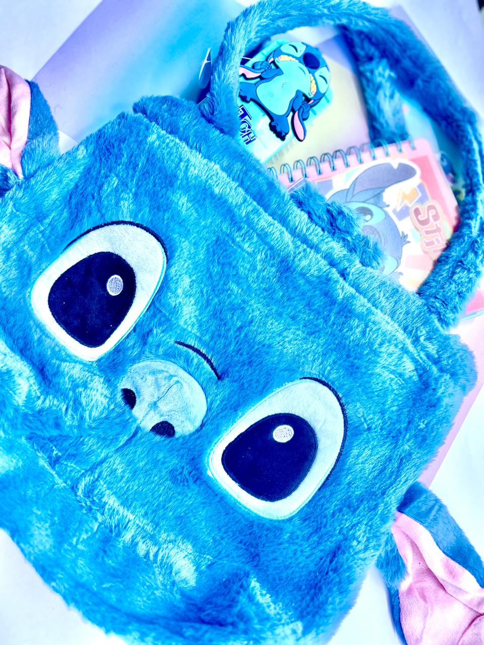 Bolsa Sttich pelúcia