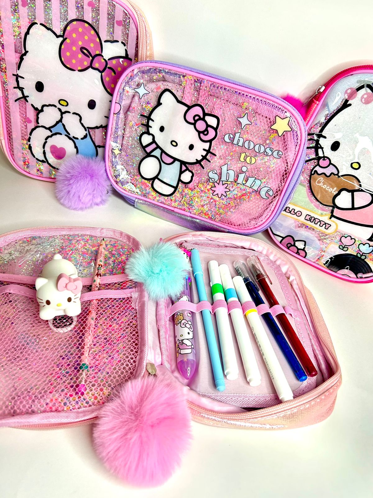 Estojo box  Hello Kitty com ziper e divisórias